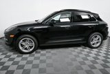 Certified 2022 Porsche Macan image 2