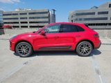 Used 2025 Porsche Macan image 2