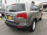 Used 2013 Kia Sorento LX w/ Third Row Pkg image 5
