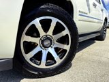 Used 2014 Chevrolet Suburban LTZ image 2