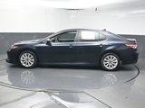 Used 2020 Toyota Camry LE image 5