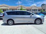 Used 2018 Chrysler Pacifica Touring Plus image 4