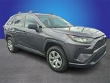 Used 2021 Toyota RAV4 LE image 3