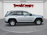 Certified 2023 Jeep Grand Cherokee Laredo image 4