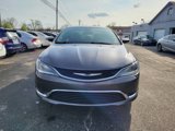 Used 2016 Chrysler 200 Limited image 2