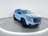 Used 2022 GMC Terrain AT4 image 2