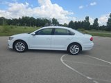 Used 2018 Volkswagen Passat 2.0T SE image 5
