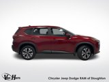 Used 2023 Nissan Rogue SV image 2