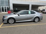 Used 2019 Toyota Camry LE image 2