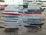 Used 2023 Hyundai Elantra Limited image 4