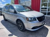 Used 2016 Dodge Grand Caravan SE image 2
