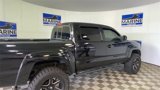 Used 2011 Toyota Tacoma 4x4 Double Cab image 2