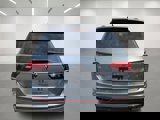 Used 2022 Volkswagen Tiguan SE R-Line image 5