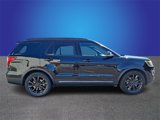 Used 2017 Ford Explorer XLT w/ Equipment Group 202A image 4