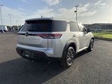 Used 2023 Nissan Pathfinder S image 3