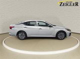 Used 2024 Nissan Altima 2.5 SV image 4