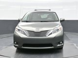 Used 2012 Toyota Sienna XLE image 2