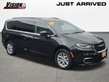 Used 2022 Chrysler Pacifica Touring-L image 3