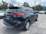Used 2017 Nissan Rogue SV image 4