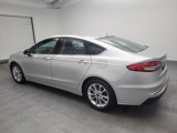 Used 2019 Ford Fusion SE image 3