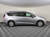 Used 2021 Chrysler Voyager Lxi image 3