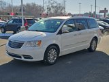 Used 2014 Chrysler Town & Country Limited image 3