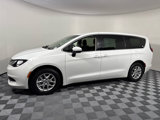 Used 2022 Chrysler Voyager LX image 3