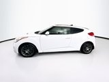 Used 2012 Hyundai Veloster w/ Style Pkg image 4