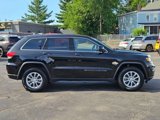 Used 2022 Jeep Grand Cherokee Laredo E image 6