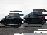 Used 2022 Volkswagen Tiguan SE image 2