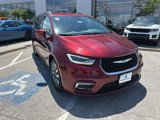 Used 2021 Chrysler Pacifica Touring-L image 3