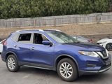 Used 2018 Nissan Rogue SV image 2