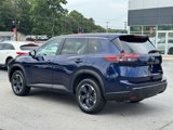 Used 2024 Nissan Rogue SV image 5
