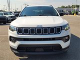 Used 2024 Jeep Compass Latitude image 2