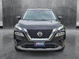 Used 2021 Nissan Rogue SV image 2