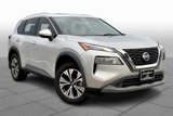 Used 2021 Nissan Rogue SV image 2