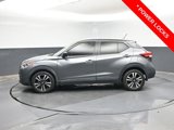 Used 2019 Nissan Kicks SV image 2