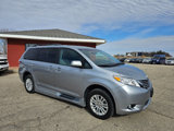 Used 2015 Toyota Sienna XLE image 4