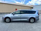 Used 2020 Chrysler Pacifica Touring-L image 6