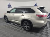 Used 2016 Toyota Highlander XLE image 4