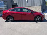 Used 2015 Ford Focus SE w/ SE Sport Package image 4