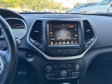 Used 2017 Jeep Cherokee Trailhawk w/ Comfort/Convenience Group image 2