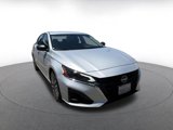 Used 2024 Nissan Altima 2.5 SV image 3