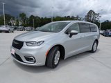 Certified 2023 Chrysler Pacifica Touring-L image 3