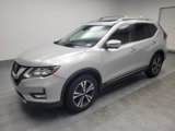 Used 2018 Nissan Rogue SL w/ Premium Package image 2