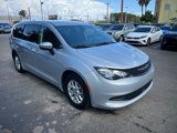 Used 2022 Chrysler Voyager LX image 4