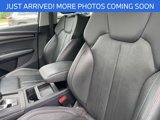 Used 2018 Audi Q5 Prestige w/ Prestige Package image 3