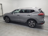 Used 2018 Nissan Rogue SL image 3