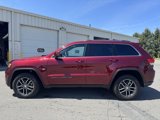 Used 2018 Jeep Grand Cherokee Laredo image 2