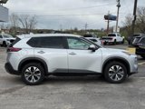 Used 2023 Nissan Rogue SV image 2